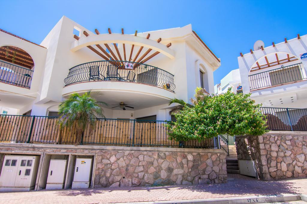 Apartment For Rent In