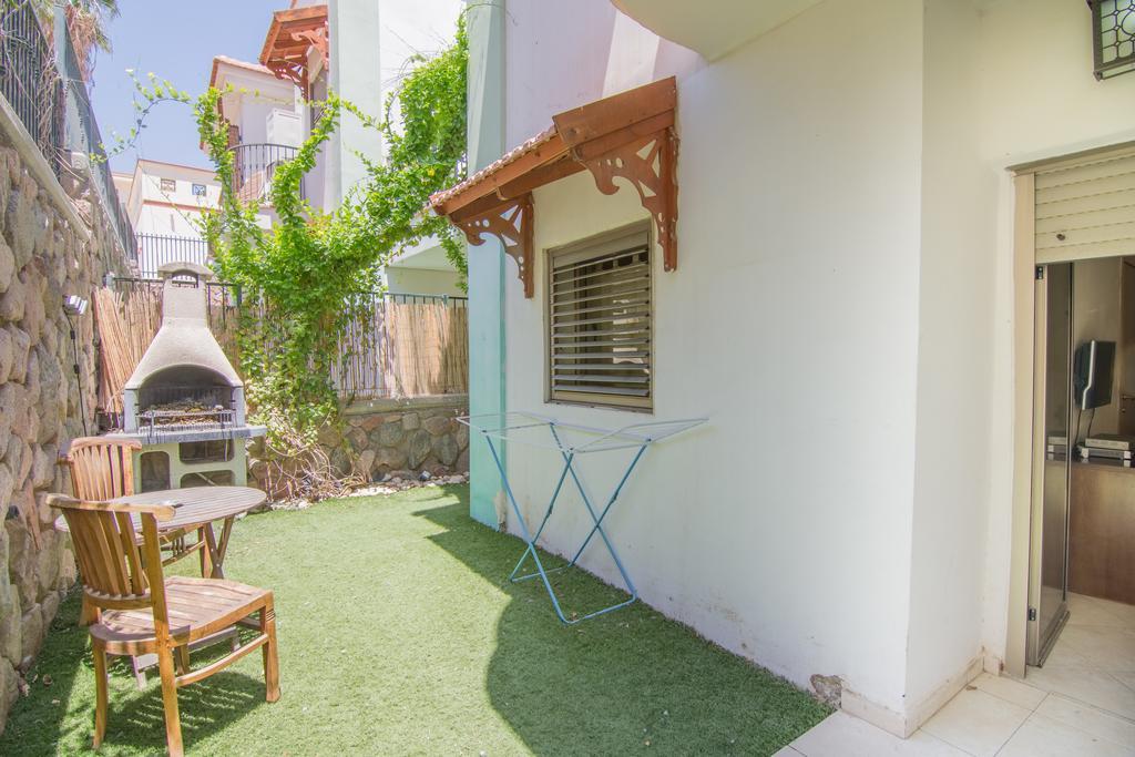 For Rent In Apartment